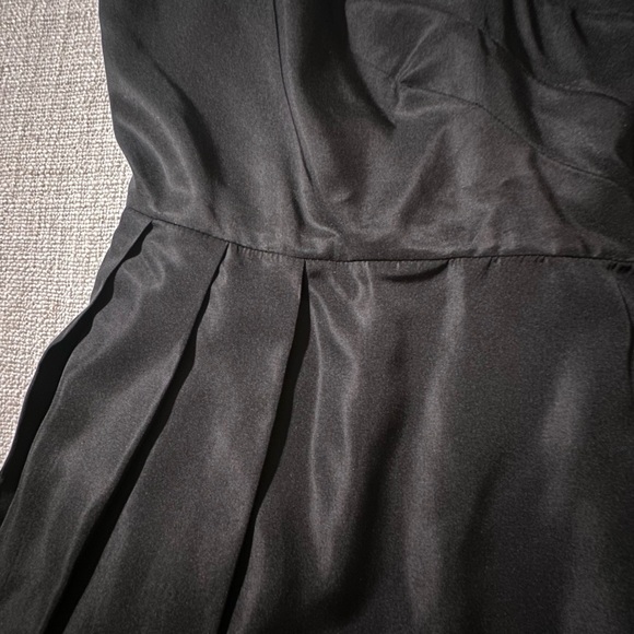 ISAAC MIZRAHI Silk Black Party Dress Semi-Formal Tulle Lined Pleats Women’s 4 - Picture 5 of 16